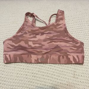Pink Victoria’s Secret‎ pink camouflage sports bra size large